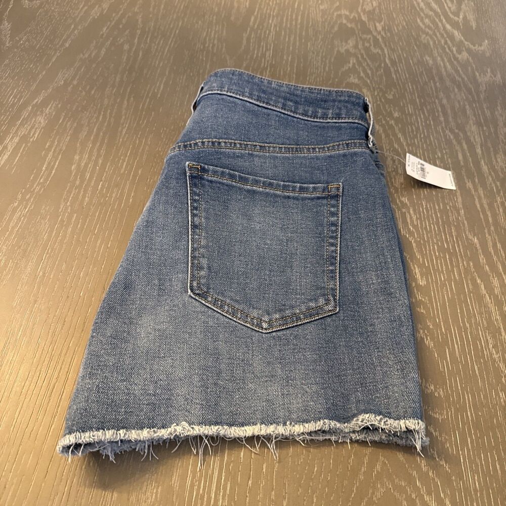 Old Navy High Rise OG straight Short denim shorts Women’s Size 10 Raw Hem NWT - Picture 7 of 7